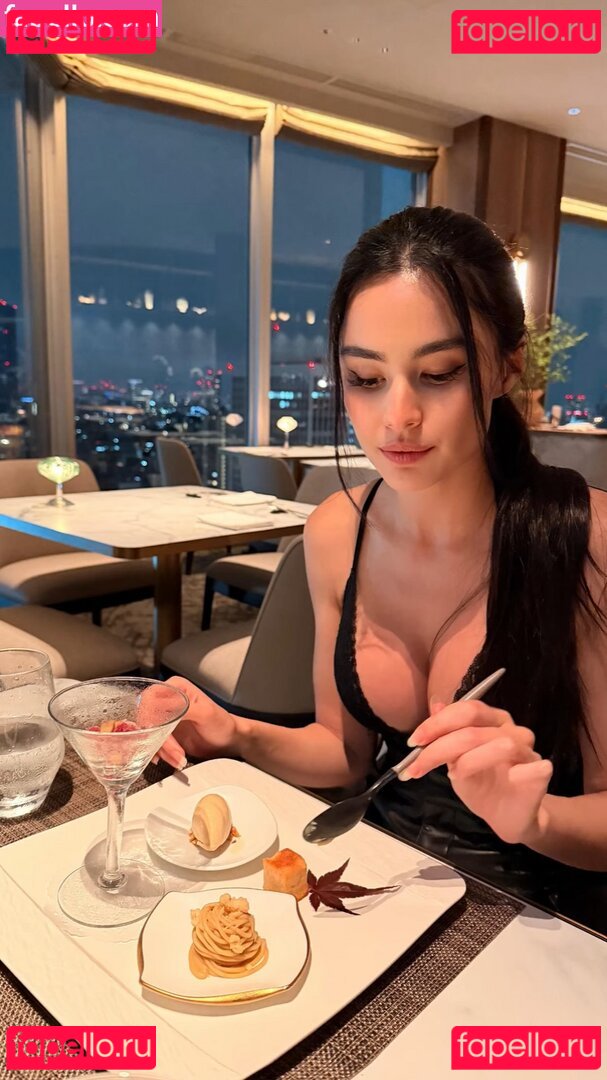 Moni Charlton Nude Onlyfans Photo 7