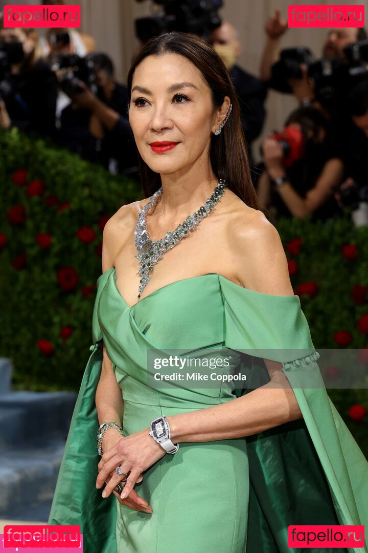 Michelle Yeoh Nude Onlyfans Photo 42