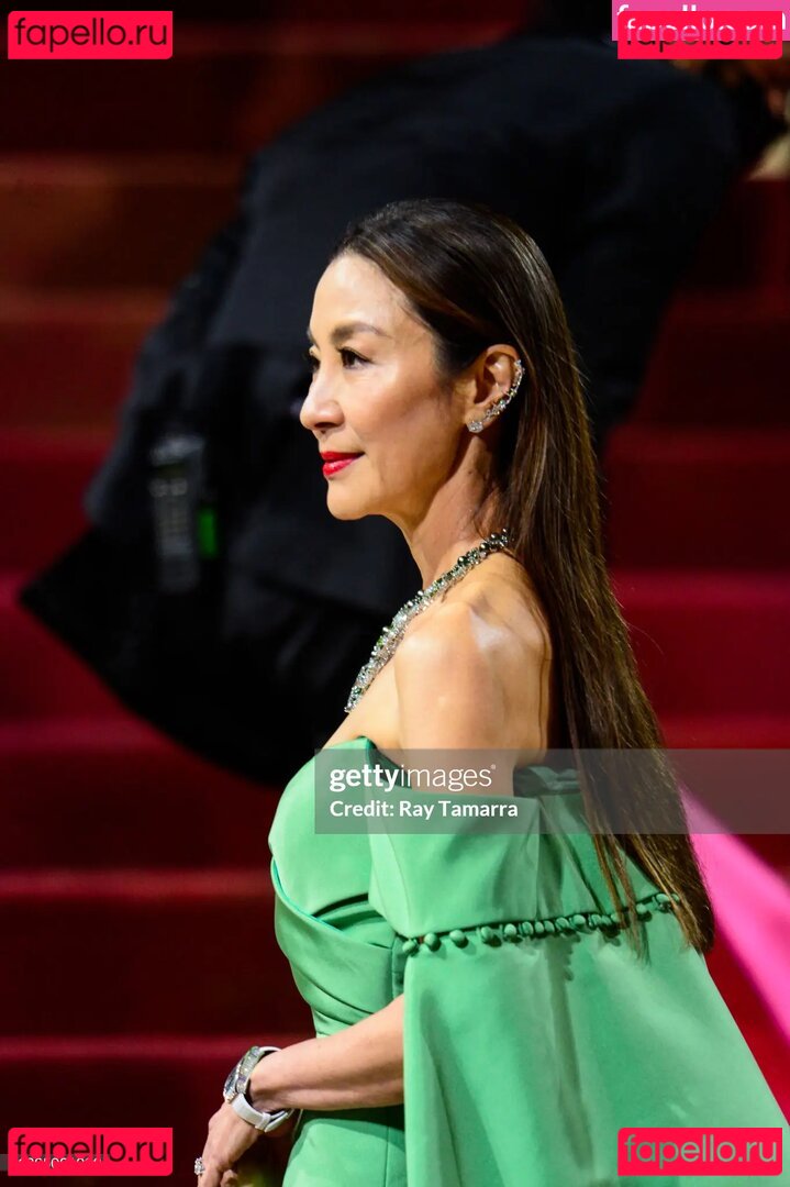 Michelle Yeoh Nude Onlyfans Photo 36
