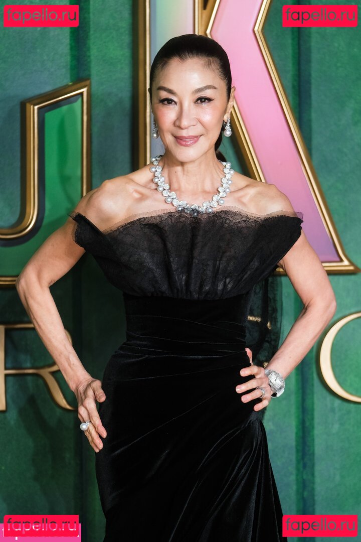 Michelle Yeoh Nude Onlyfans Photo 11