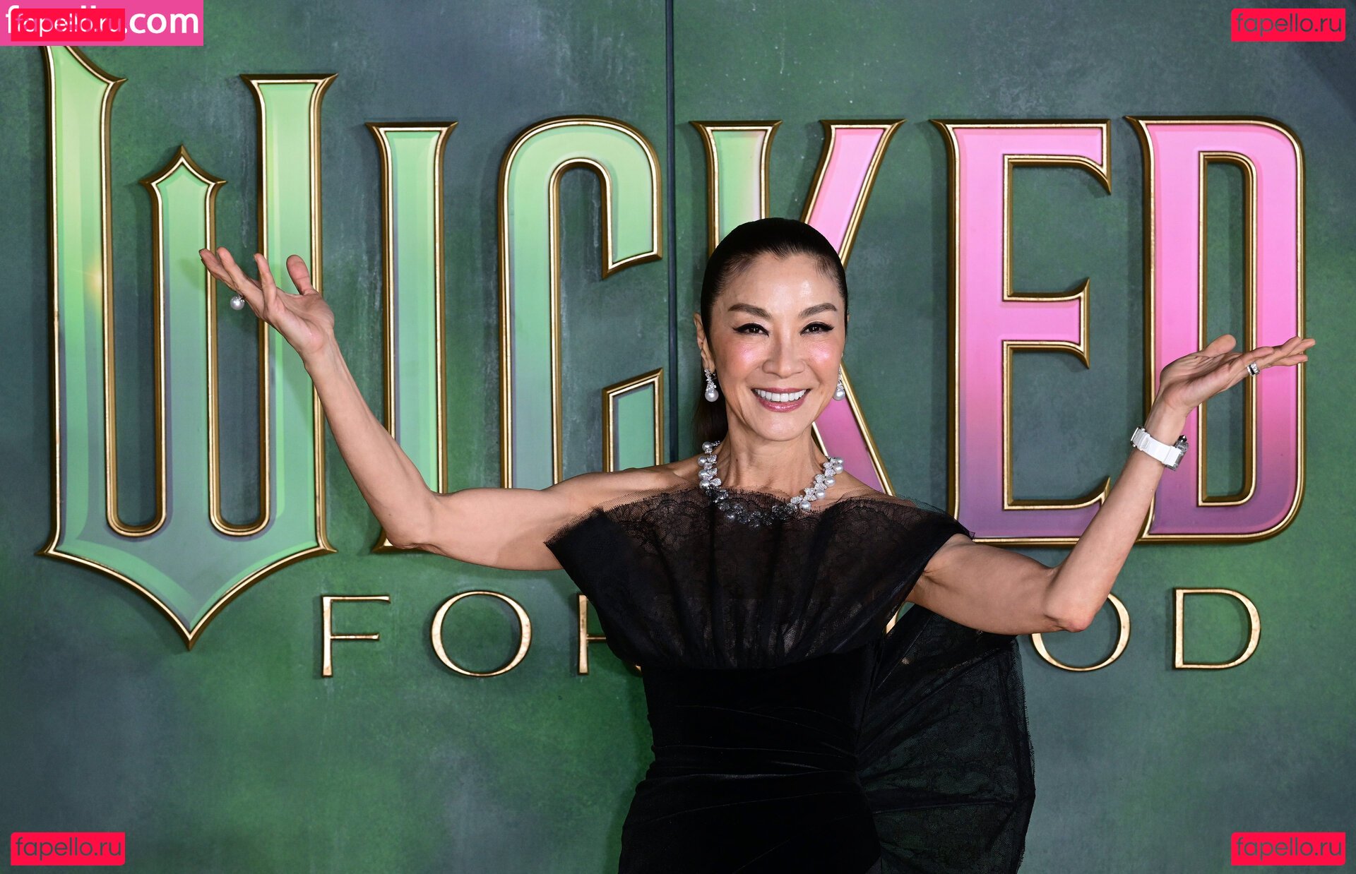 Michelle Yeoh Nude Onlyfans Photo 8