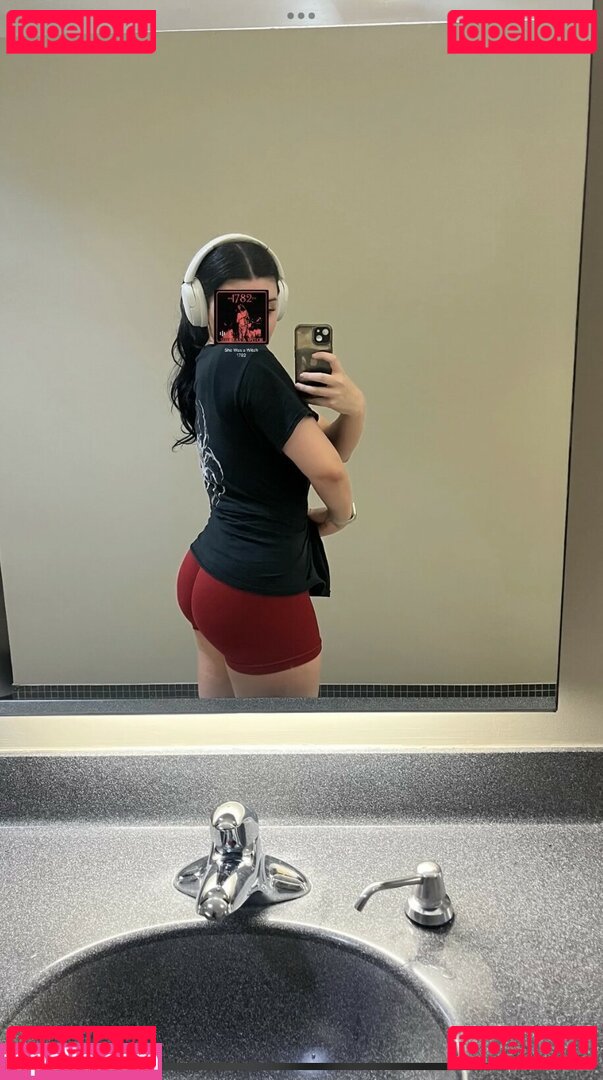 Vivienne Wren Nude Onlyfans Photo 10