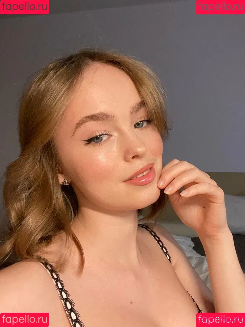 Lumoore Onlyfans Photo Gallery 