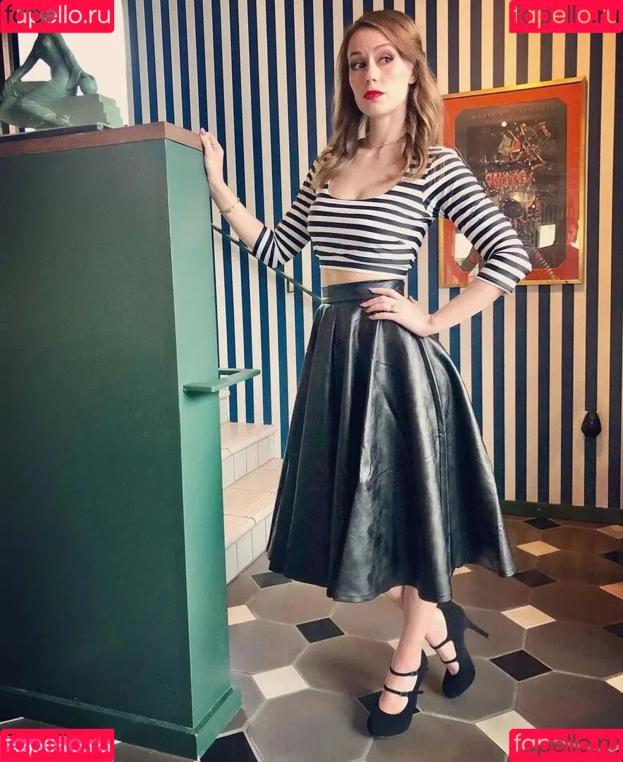 Marisha Ray Onlyfans Photo Gallery 