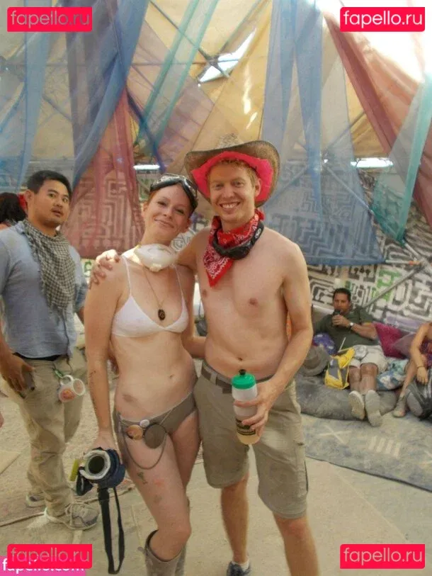 Marisha Ray Onlyfans Photo Gallery 