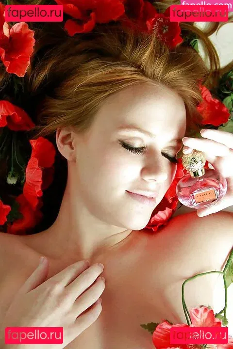 Marisha Ray Onlyfans Photo Gallery 