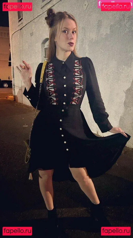 Marisha Ray Onlyfans Photo Gallery 