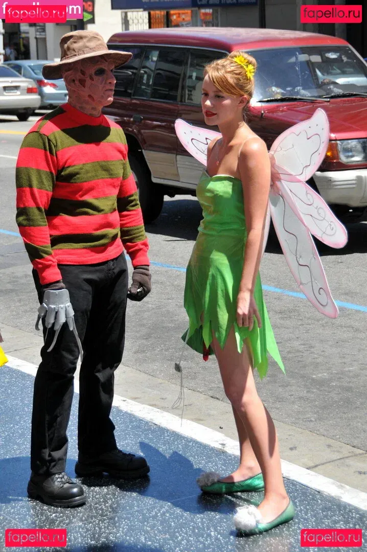 Marisha Ray Onlyfans Photo Gallery 