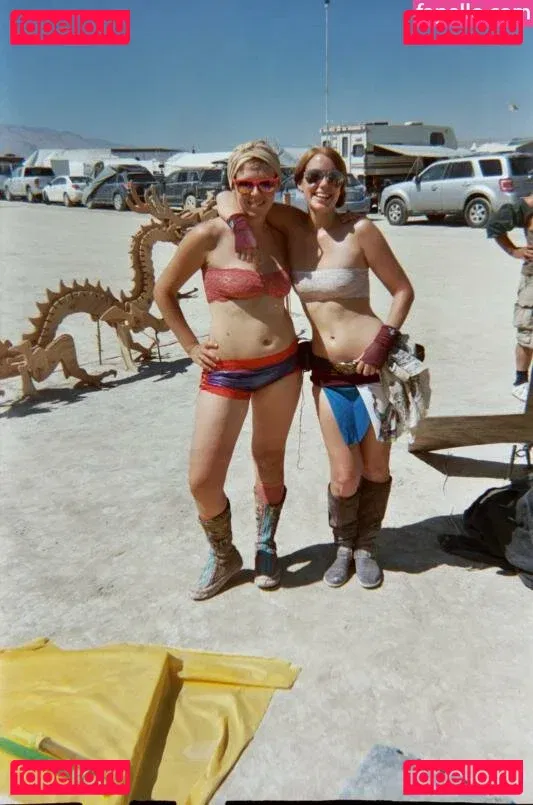 Marisha Ray Onlyfans Photo Gallery 