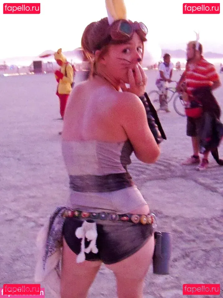 Marisha Ray Onlyfans Photo Gallery 