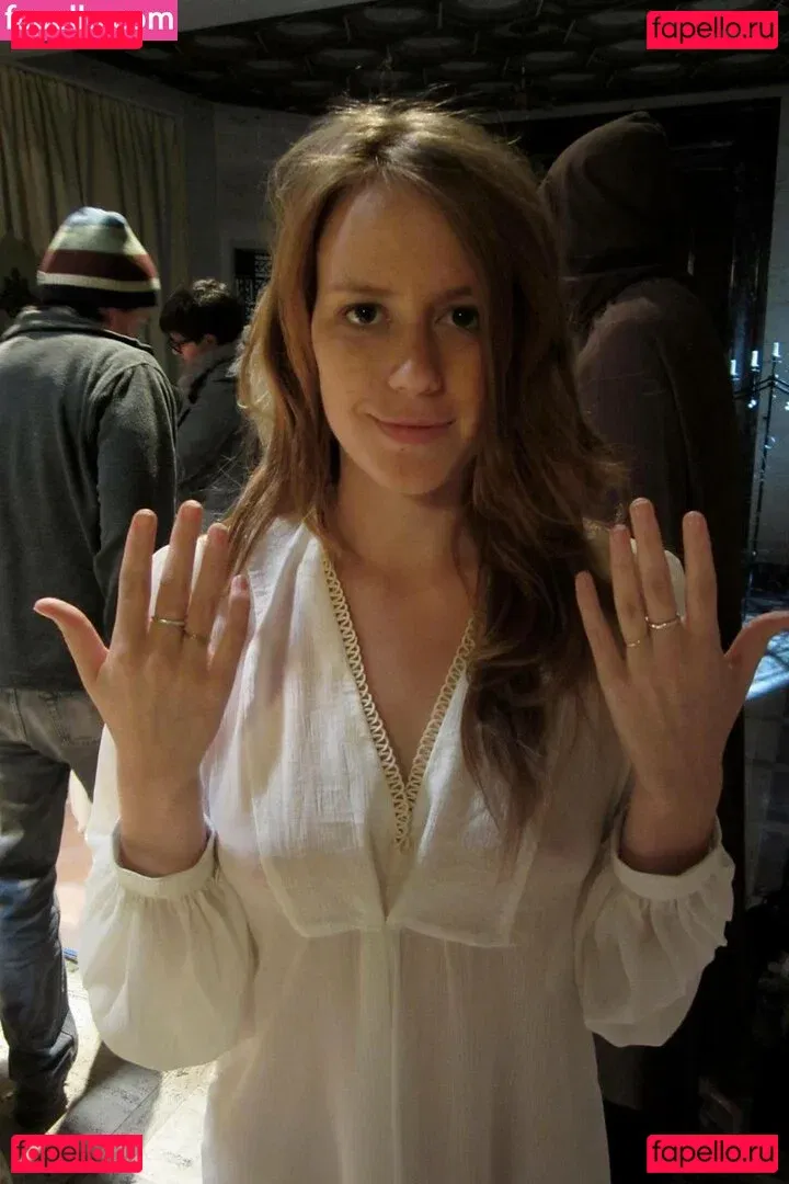 Marisha Ray Onlyfans Photo Gallery 