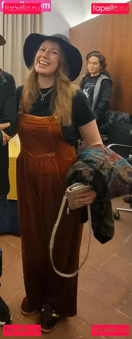 Marisha Ray Onlyfans Photo Gallery 