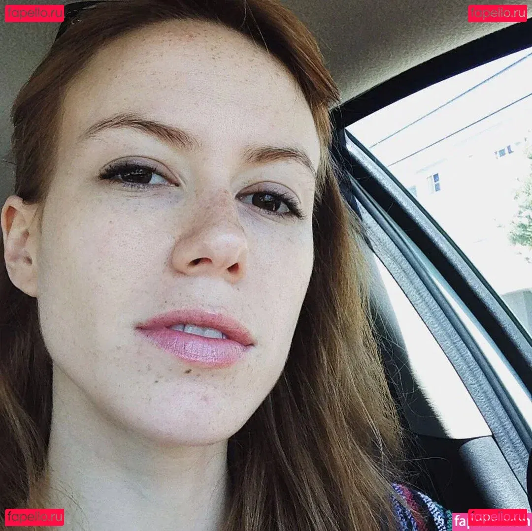 Marisha Ray Onlyfans Photo Gallery 