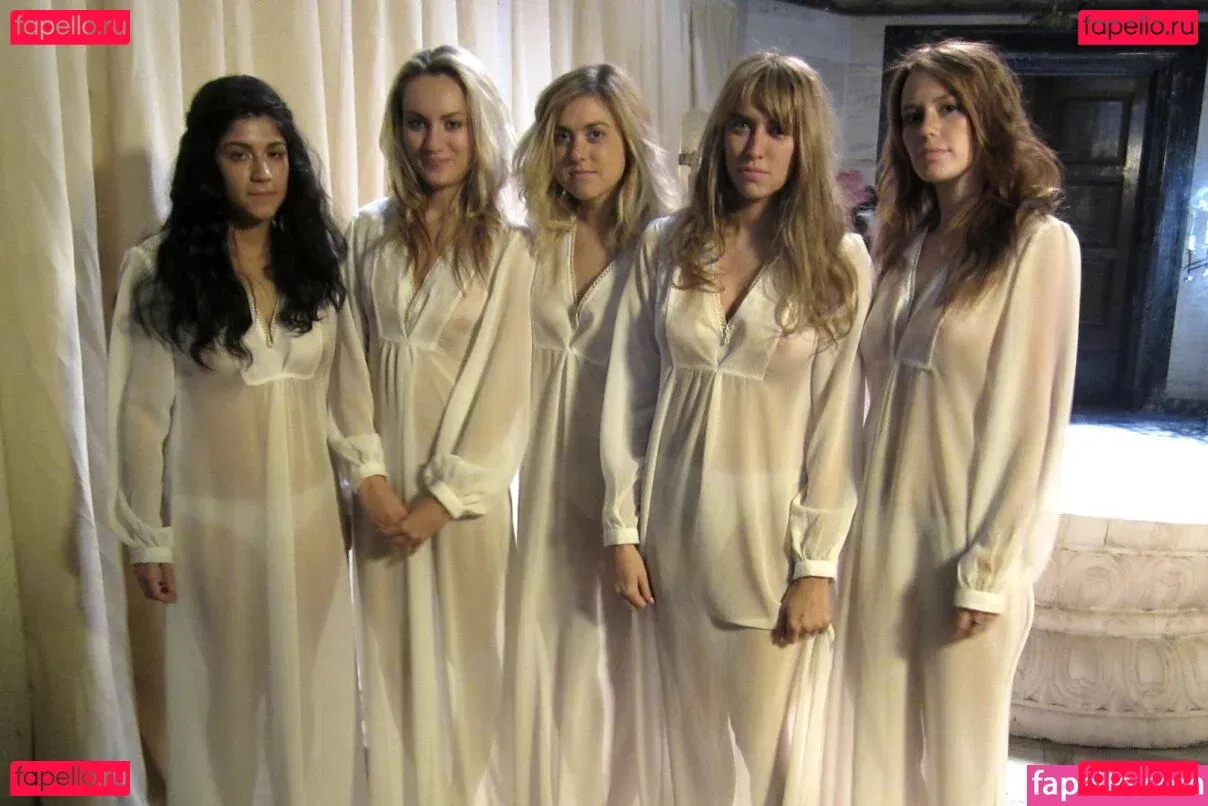 Marisha Ray Onlyfans Photo Gallery 