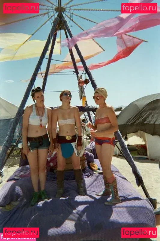 Marisha Ray Onlyfans Photo Gallery 