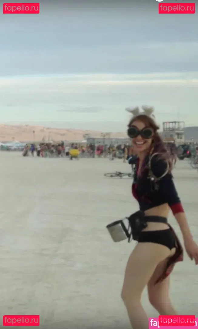 Marisha Ray Onlyfans Photo Gallery 