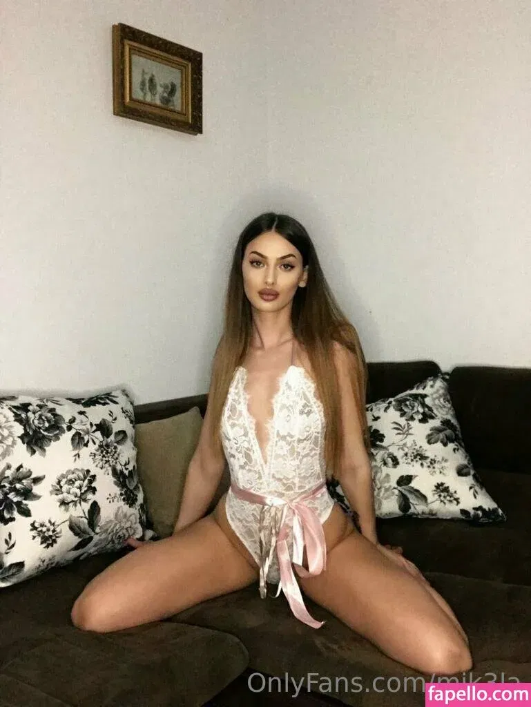 mik3la Onlyfans Photo Gallery 