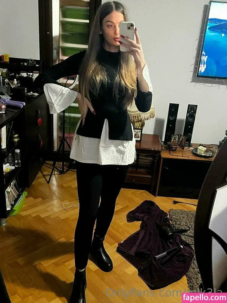 mik3la Onlyfans Photo Gallery 
