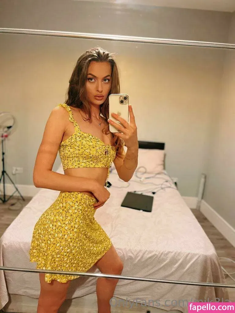 mik3la Onlyfans Photo Gallery 