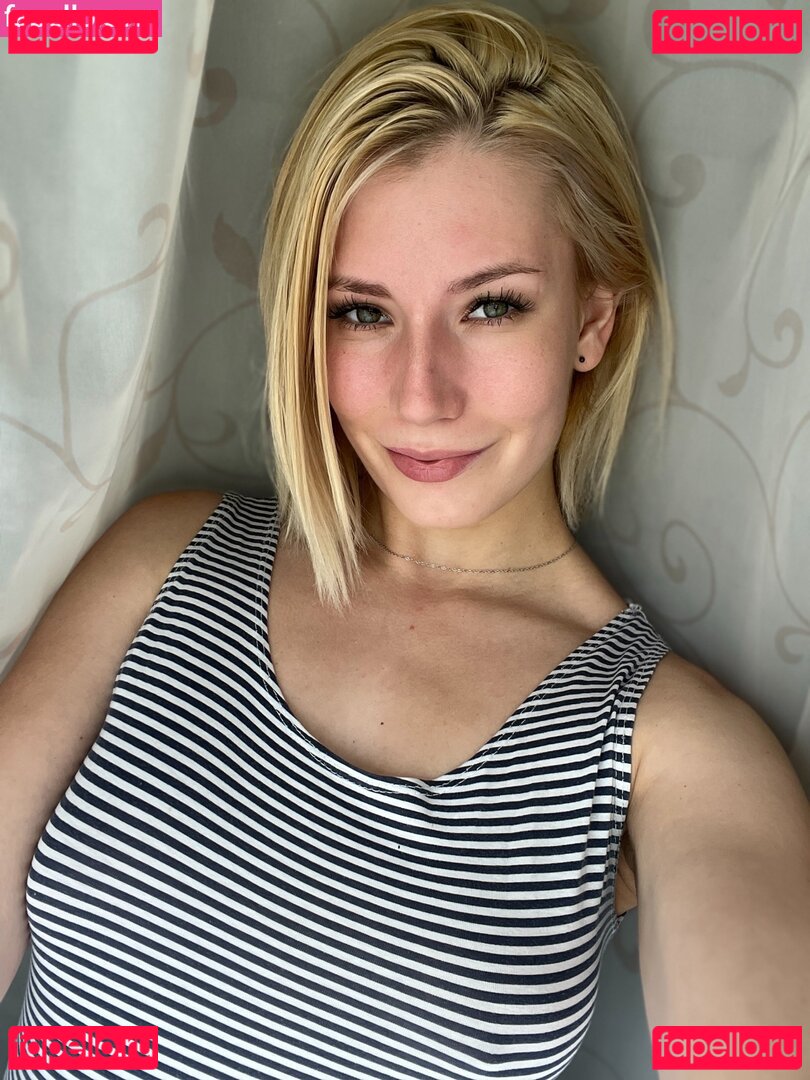 LegitimateMia Nude Onlyfans Photo 4