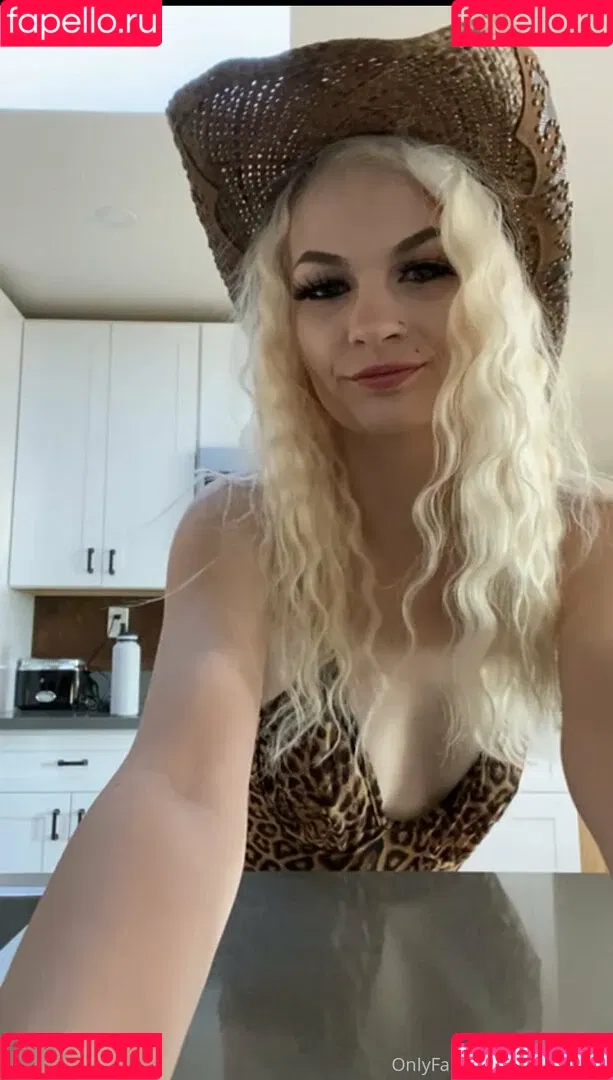 Lyssa Lyssaababii Onlyfans Photo Gallery 