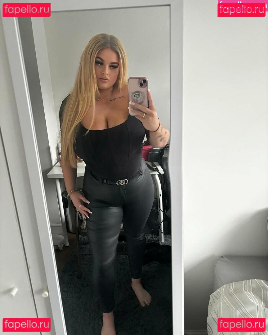 Holly Evans Nude Onlyfans Photo 20