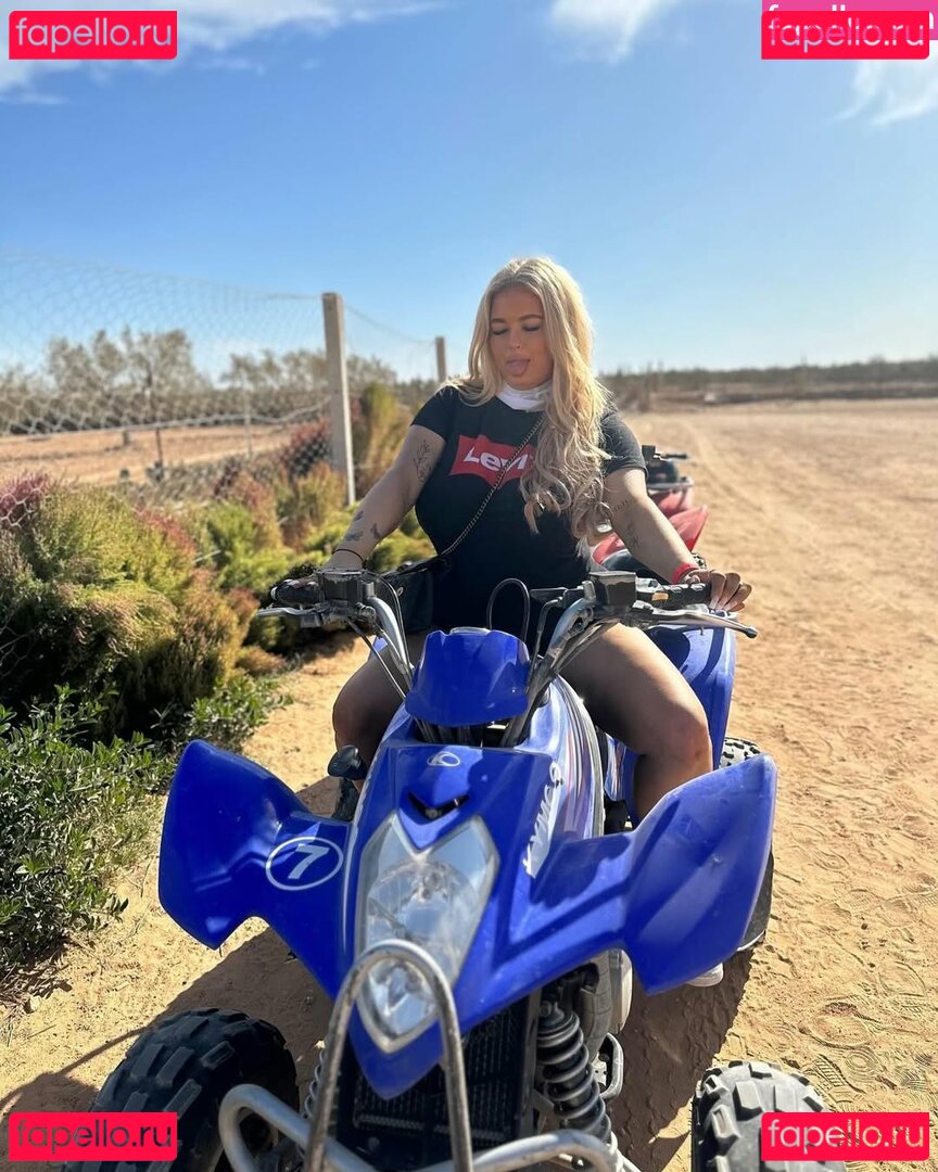 Holly Evans Nude Onlyfans Photo 21
