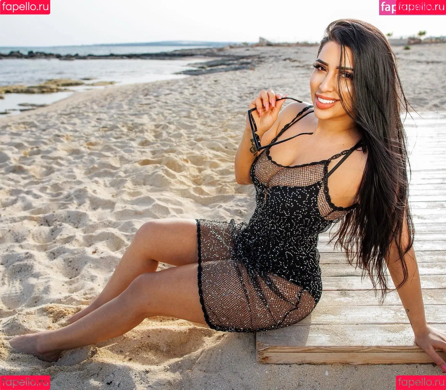 Mizz Ellaa ASMR Onlyfans Photo Gallery 