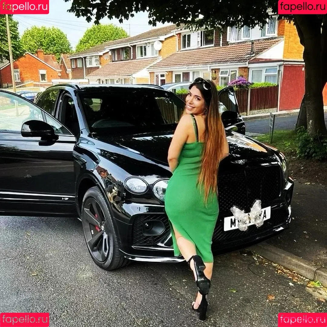 Mizz Ellaa ASMR Onlyfans Photo Gallery 