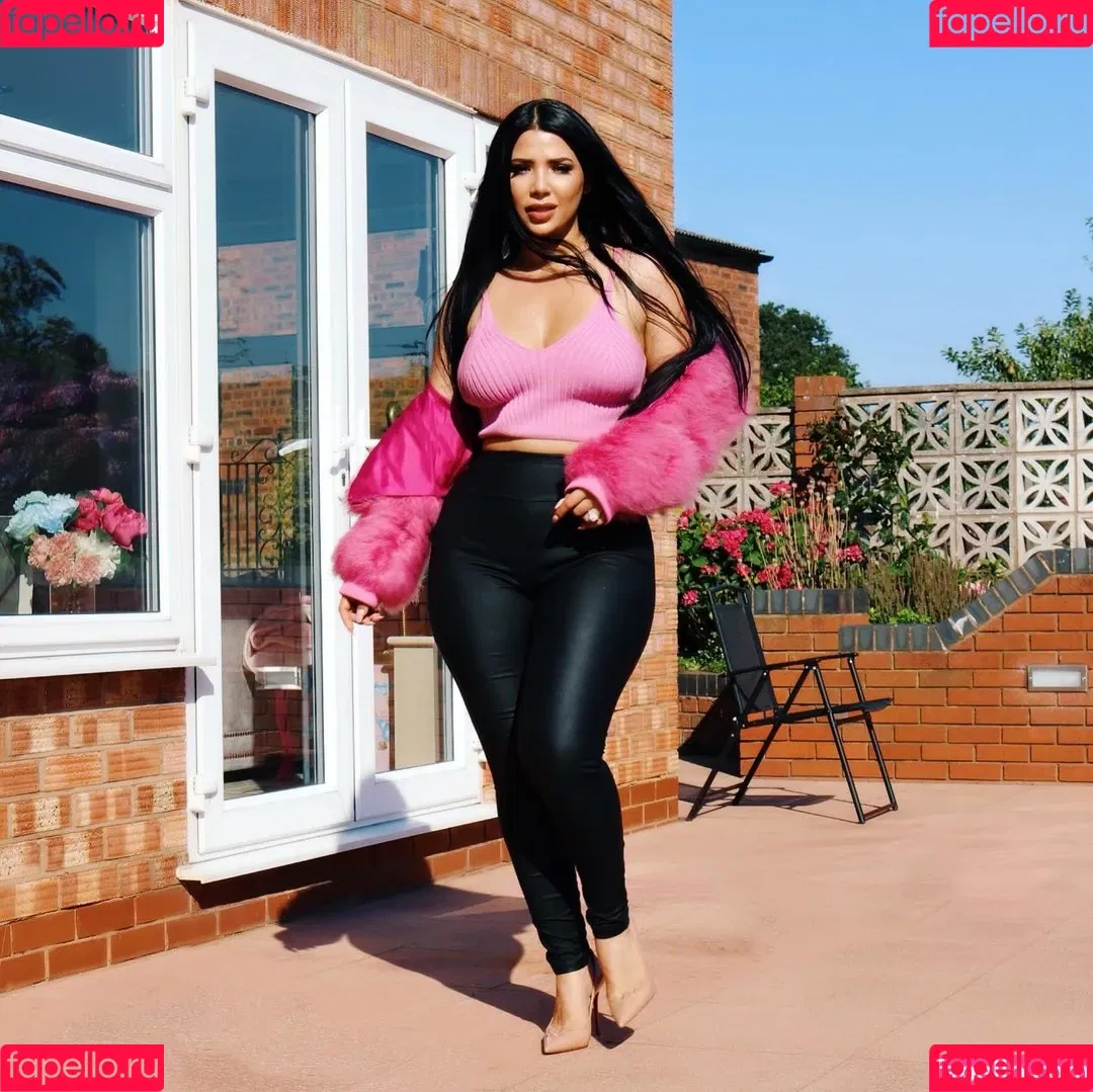 Mizz Ellaa ASMR Onlyfans Photo Gallery 