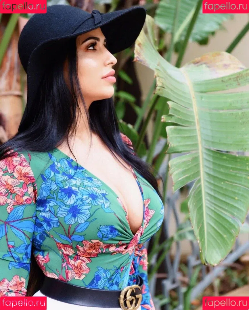 Mizz Ellaa ASMR Onlyfans Photo Gallery 