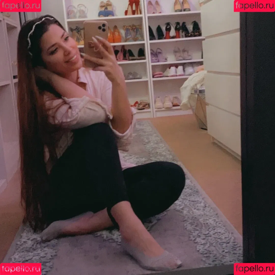 Mizz Ellaa ASMR Onlyfans Photo Gallery 