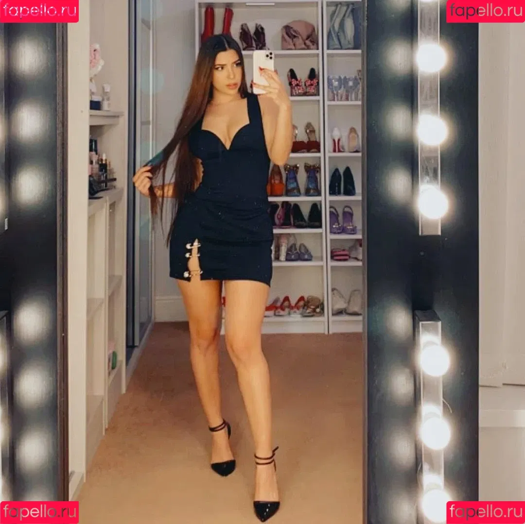 Mizz Ellaa ASMR Onlyfans Photo Gallery 