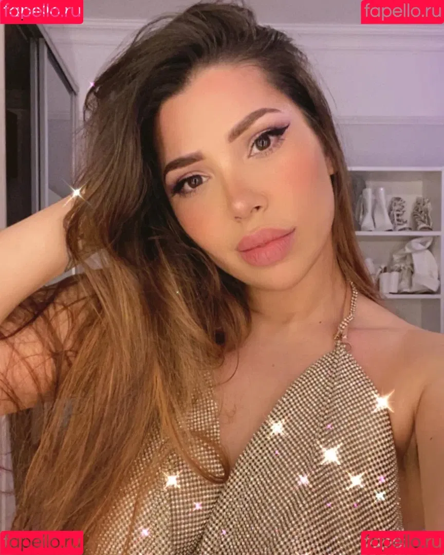Mizz Ellaa ASMR Onlyfans Photo Gallery 