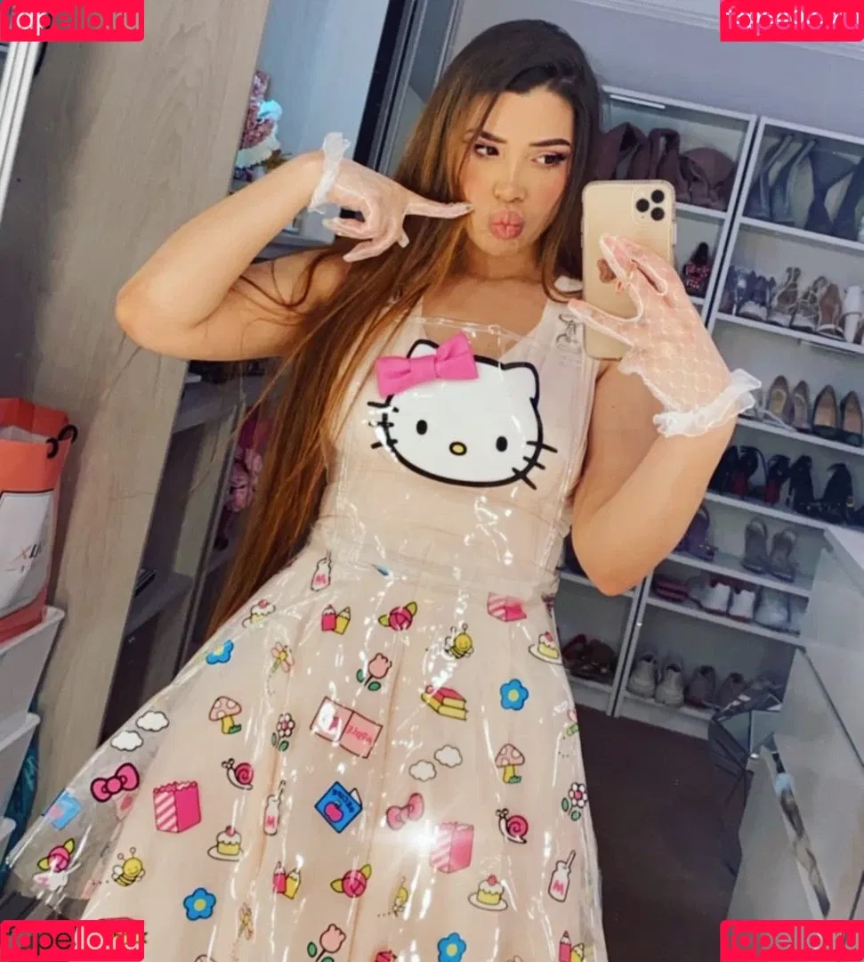Mizz Ellaa ASMR Onlyfans Photo Gallery 