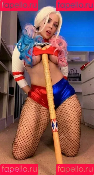 Mizz Ellaa ASMR Onlyfans Photo Gallery 