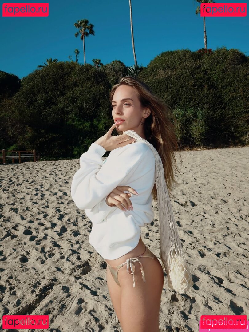 Cemre Solmaz Nude Onlyfans Photo 5