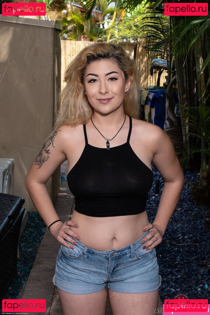 Serena Sky Nude Onlyfans Photo 25