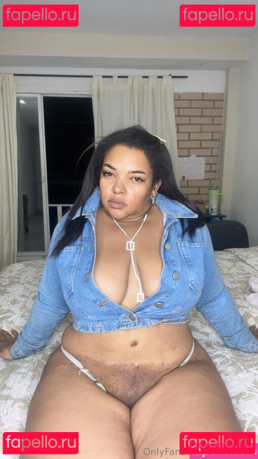 lulucurvy Nude Onlyfans Photo 31