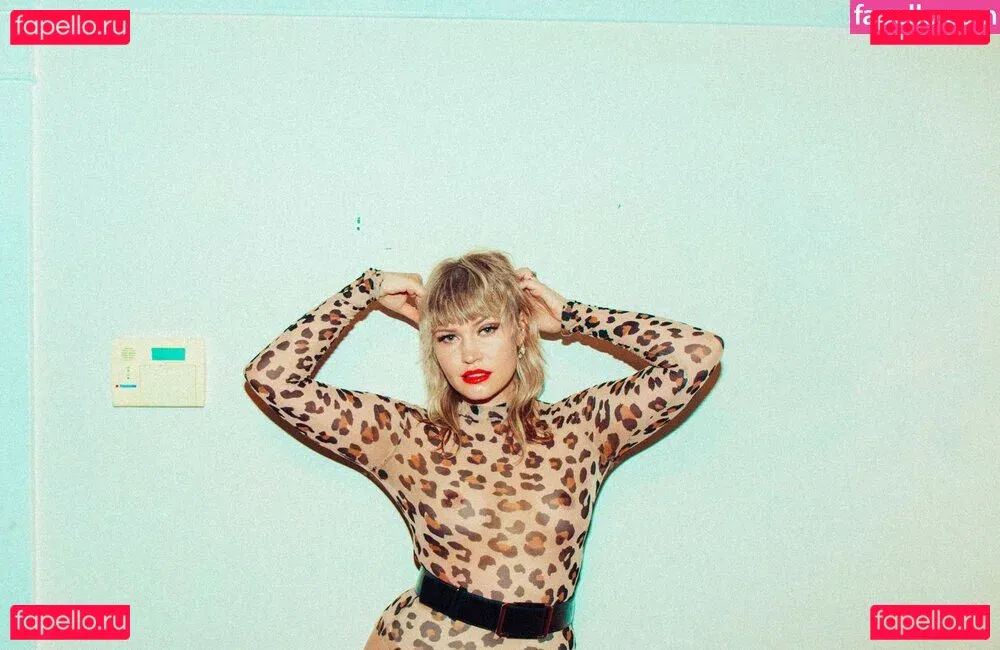 Whitney Moore Onlyfans Photo Gallery 