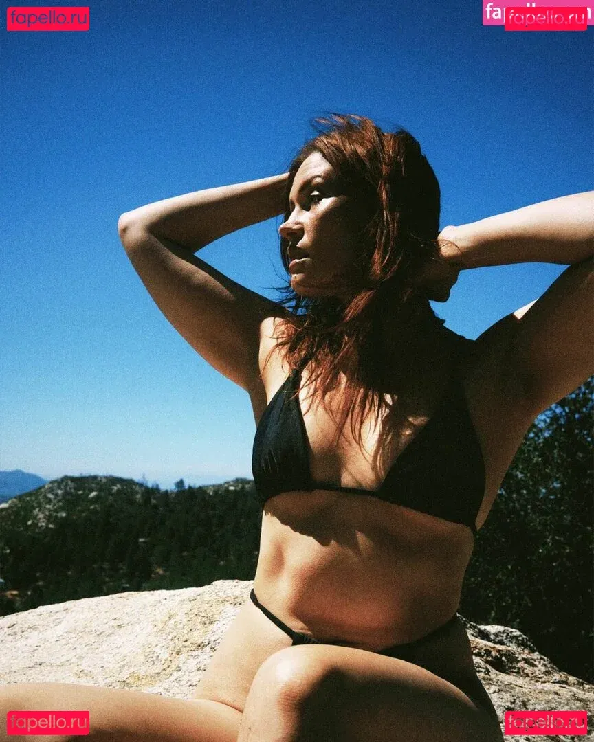 Whitney Moore Onlyfans Photo Gallery 