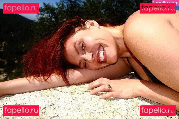 Whitney Moore Onlyfans Photo Gallery 