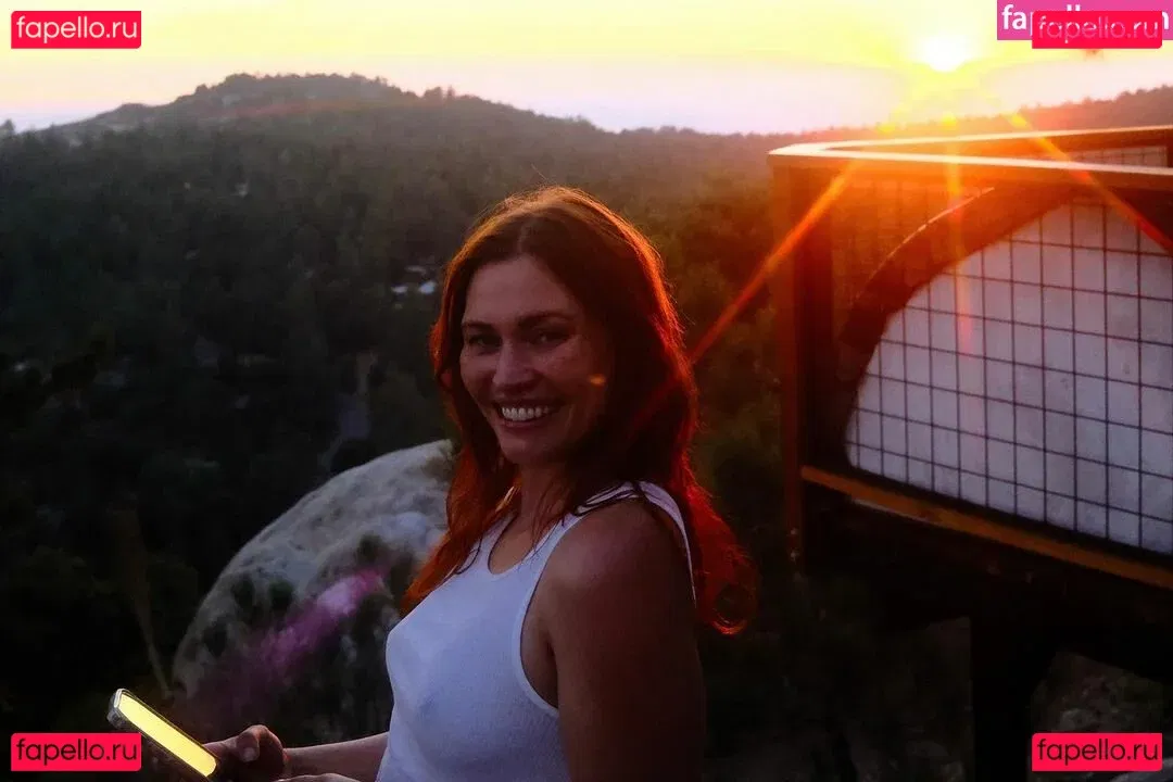 Whitney Moore Onlyfans Photo Gallery 