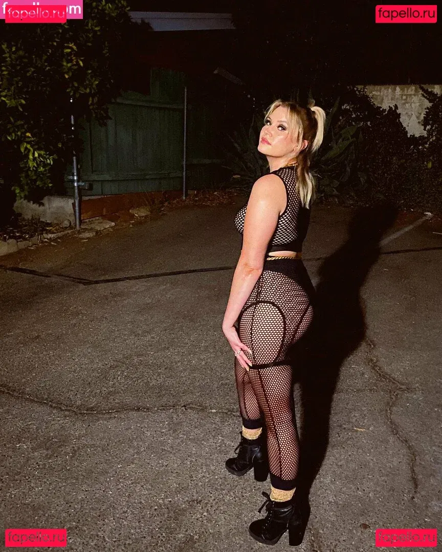 Whitney Moore Onlyfans Photo Gallery 