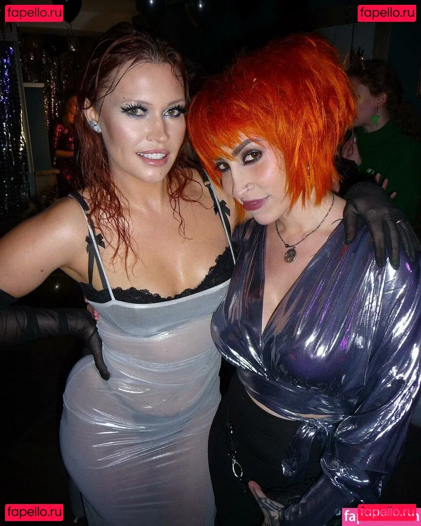 Whitney Moore Onlyfans Photo Gallery 