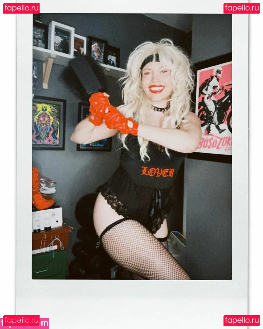 Whitney Moore Onlyfans Photo Gallery 