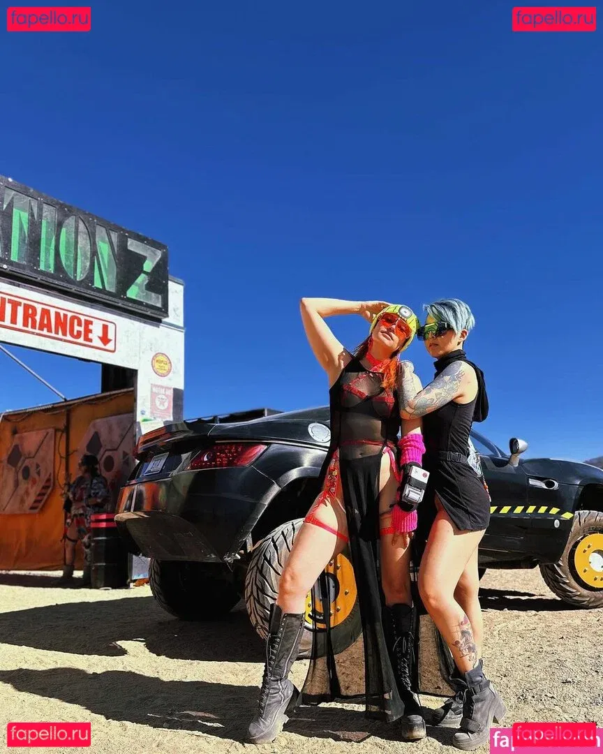 Whitney Moore Onlyfans Photo Gallery 