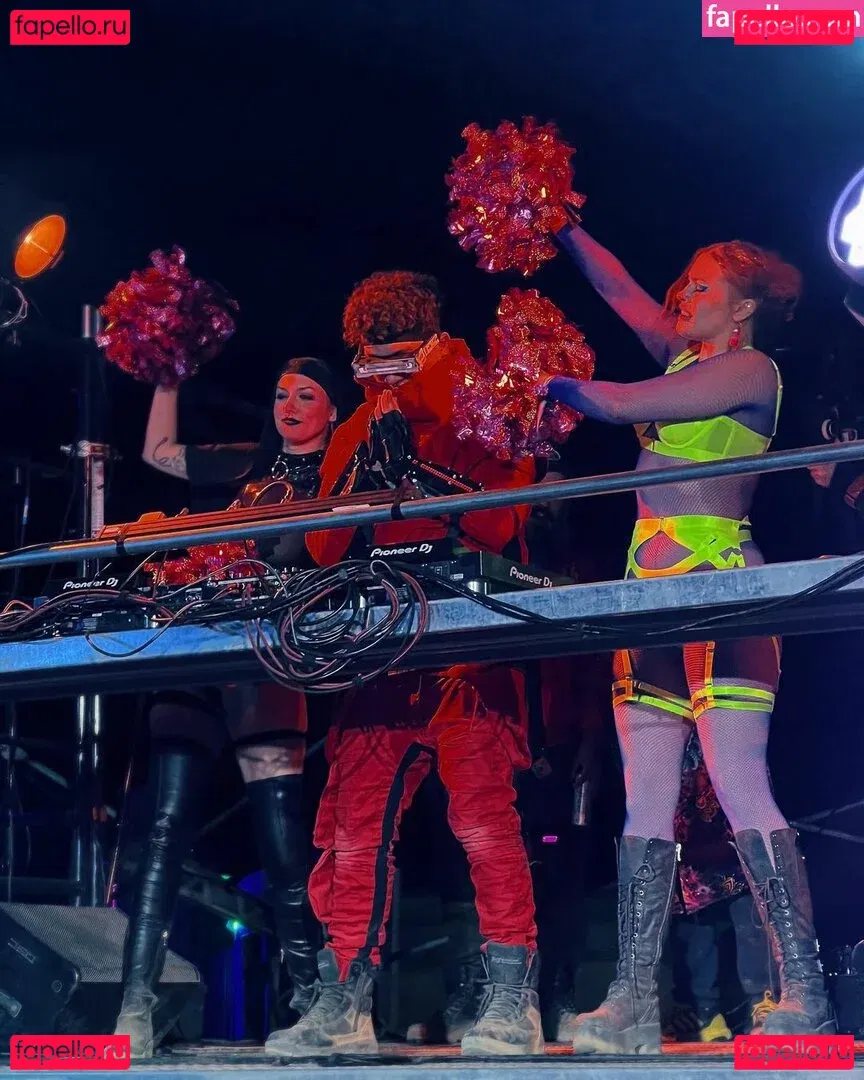 Whitney Moore Onlyfans Photo Gallery 