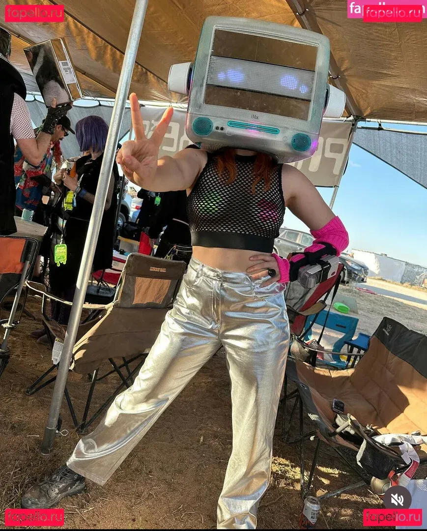 Whitney Moore Onlyfans Photo Gallery 