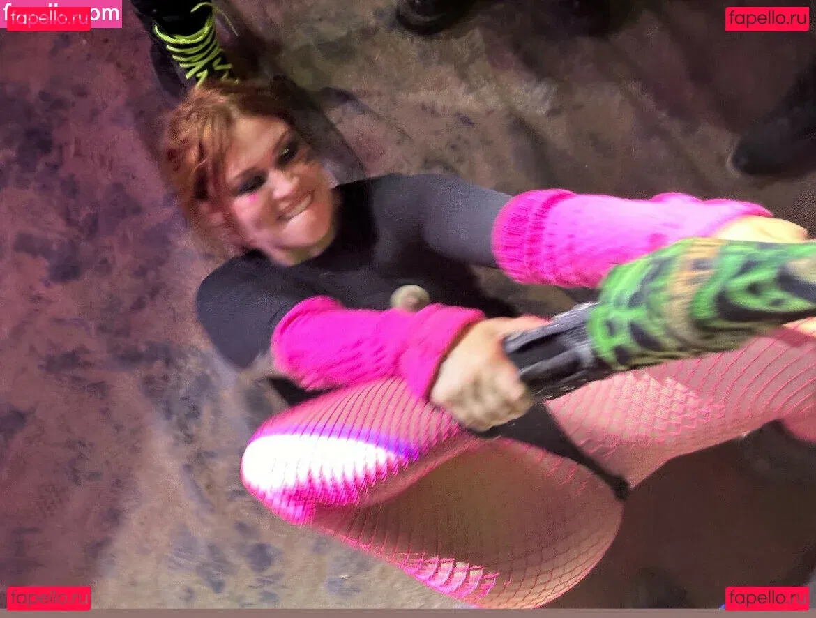 Whitney Moore Onlyfans Photo Gallery 